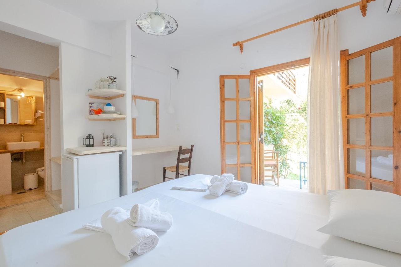 Irtakina Apartment Soúgia Luaran gambar